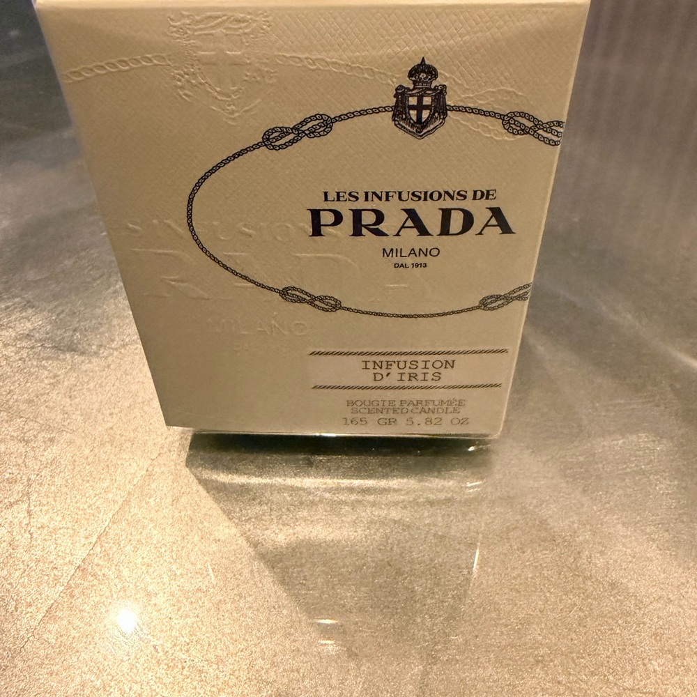 Prada Infusion d'Iris Scented Candle - BRAND NEW - teal/green candle color - Picture 5 of 6